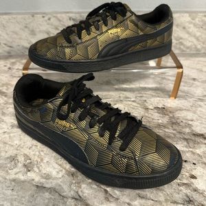PUMA Womens Basket Classic Metal Sz 5